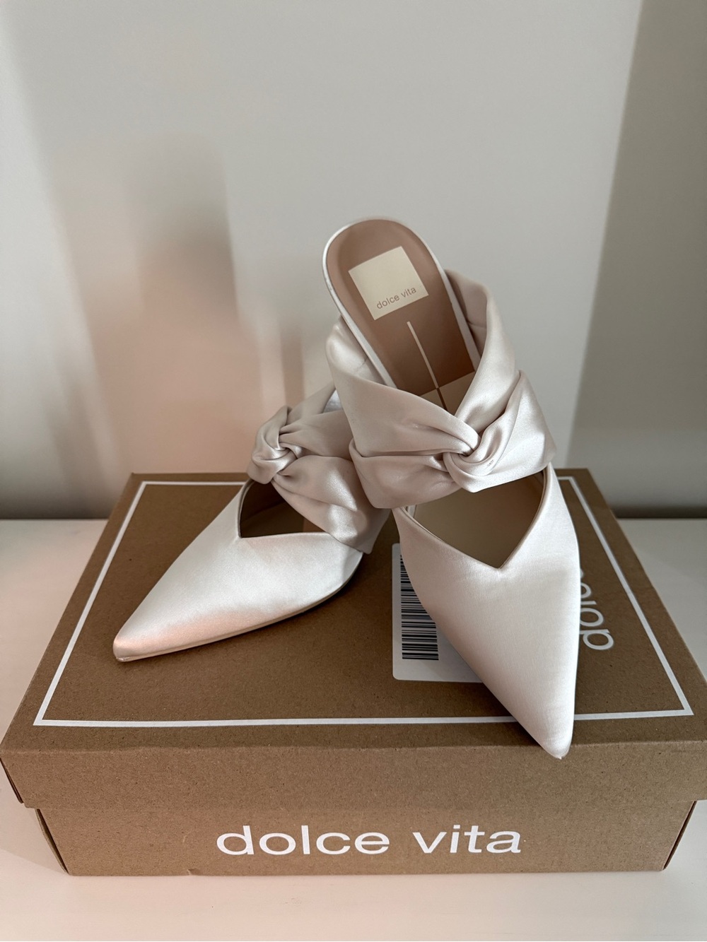 Dolce Vita Kelsy Crème Satin Mule Heel - Size 8.5
